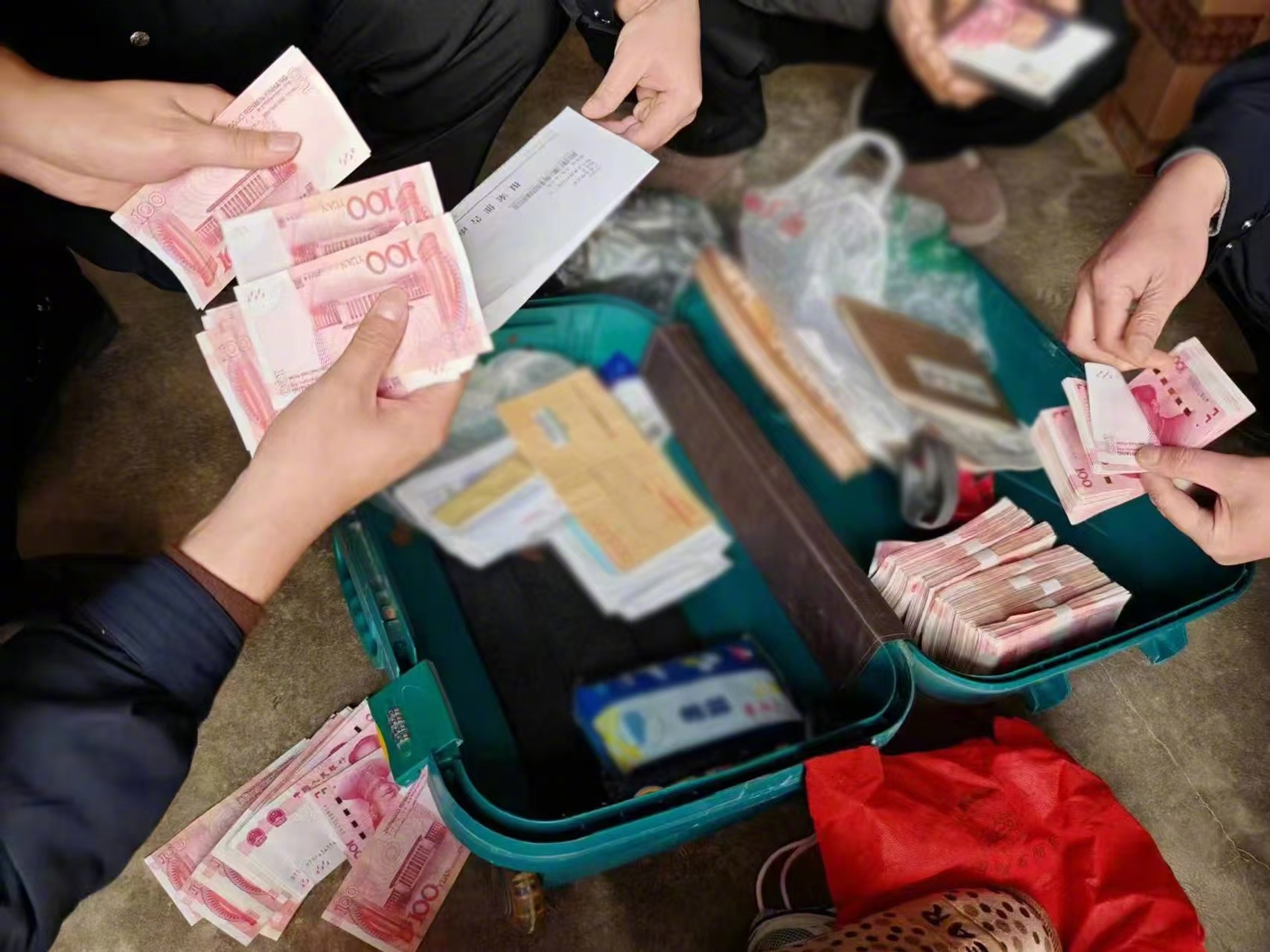 最新带现金几十万能过安检方法分析(最方便真实的苍南携带现金过安检有具体规定吗方法)